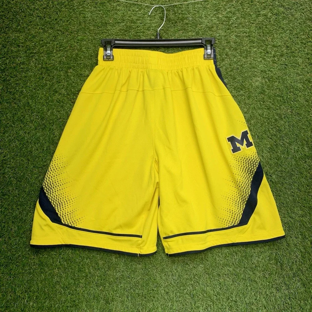 Michigan Wolverines adidas Shorts Mens Medium Yellow Drawstring Sportswear